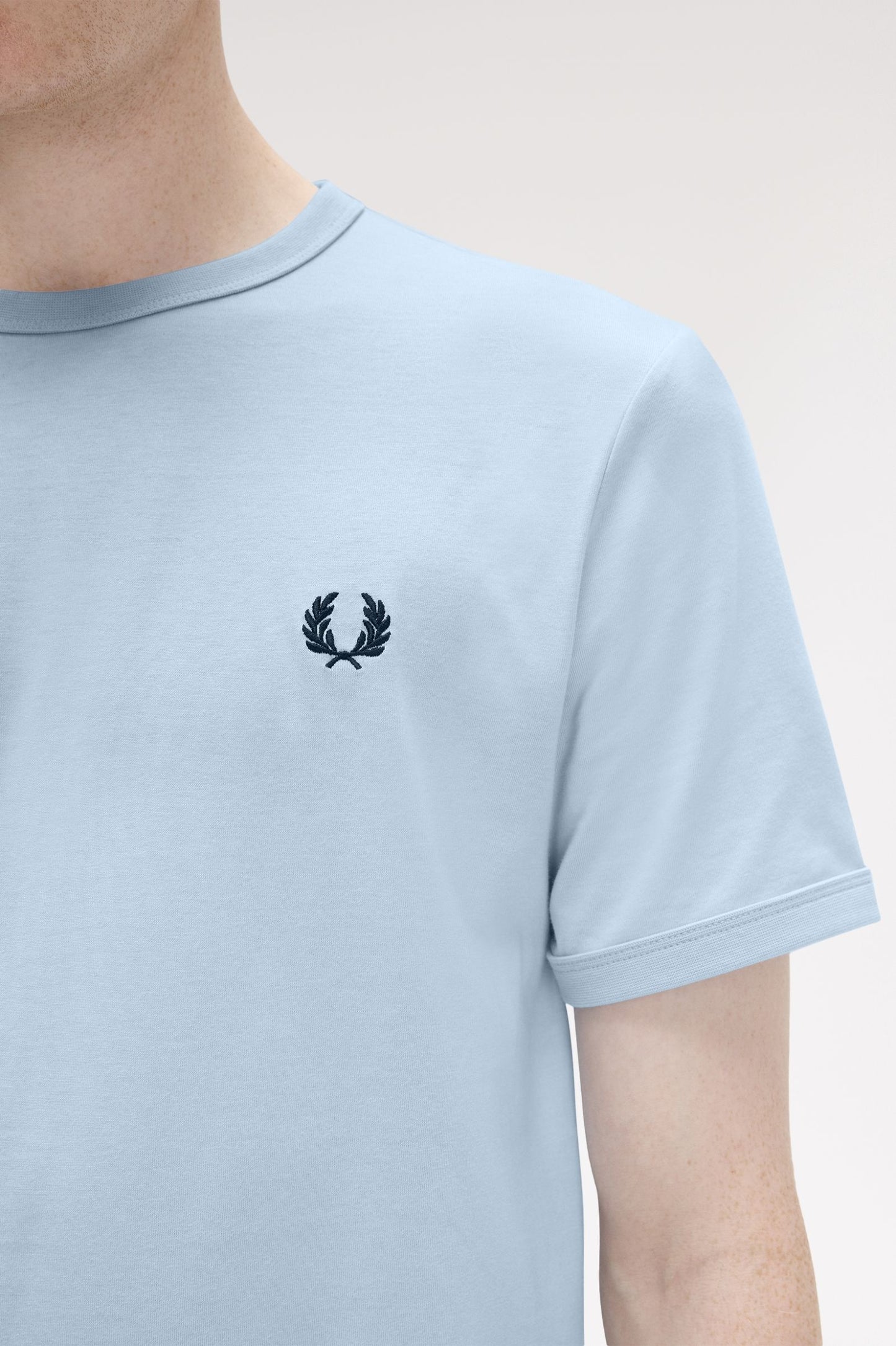 Μπλουζάκι λαιμόκοψη Fred Perry - Γαλάζιο