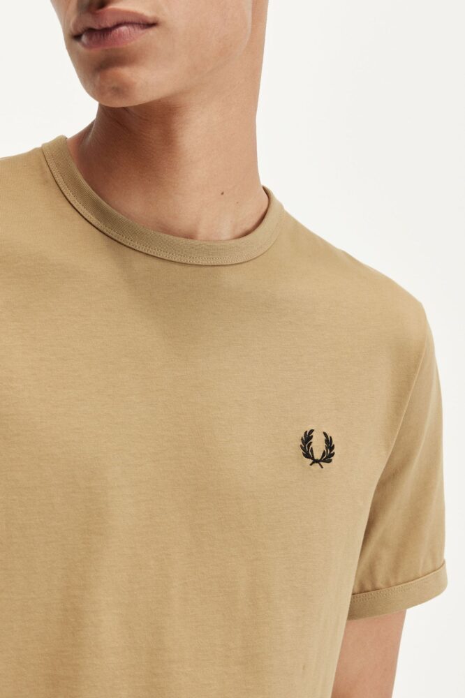 Μπλουζάκι λαιμόκοψη Fred Perry - Μπεζ